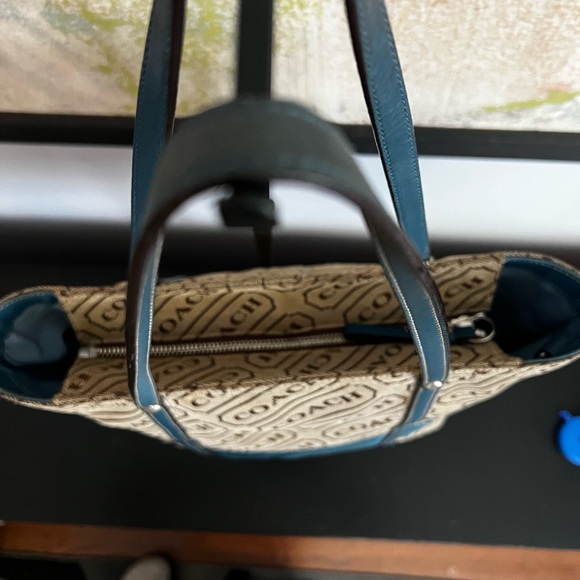 Coach Blue & Tan Signature Tag Blue Shoulder Tote - Picture 7 of 13